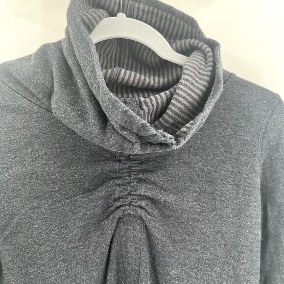 Lululemon In a Cinch Reversible Pullover Sweatshirt - Picture 4 of 7